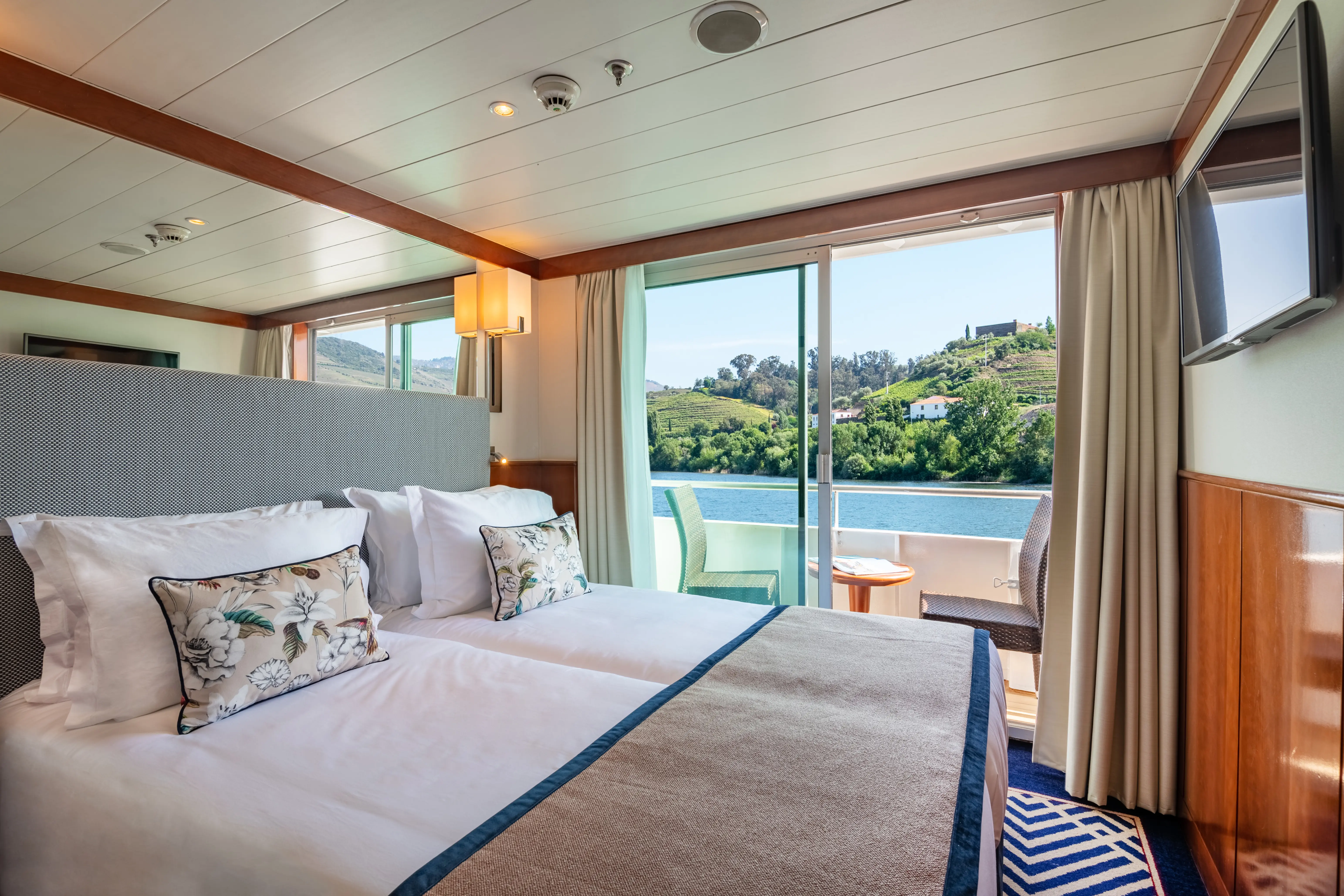 2-Bett Oberdeck achtern mit begehbarem Balkon
