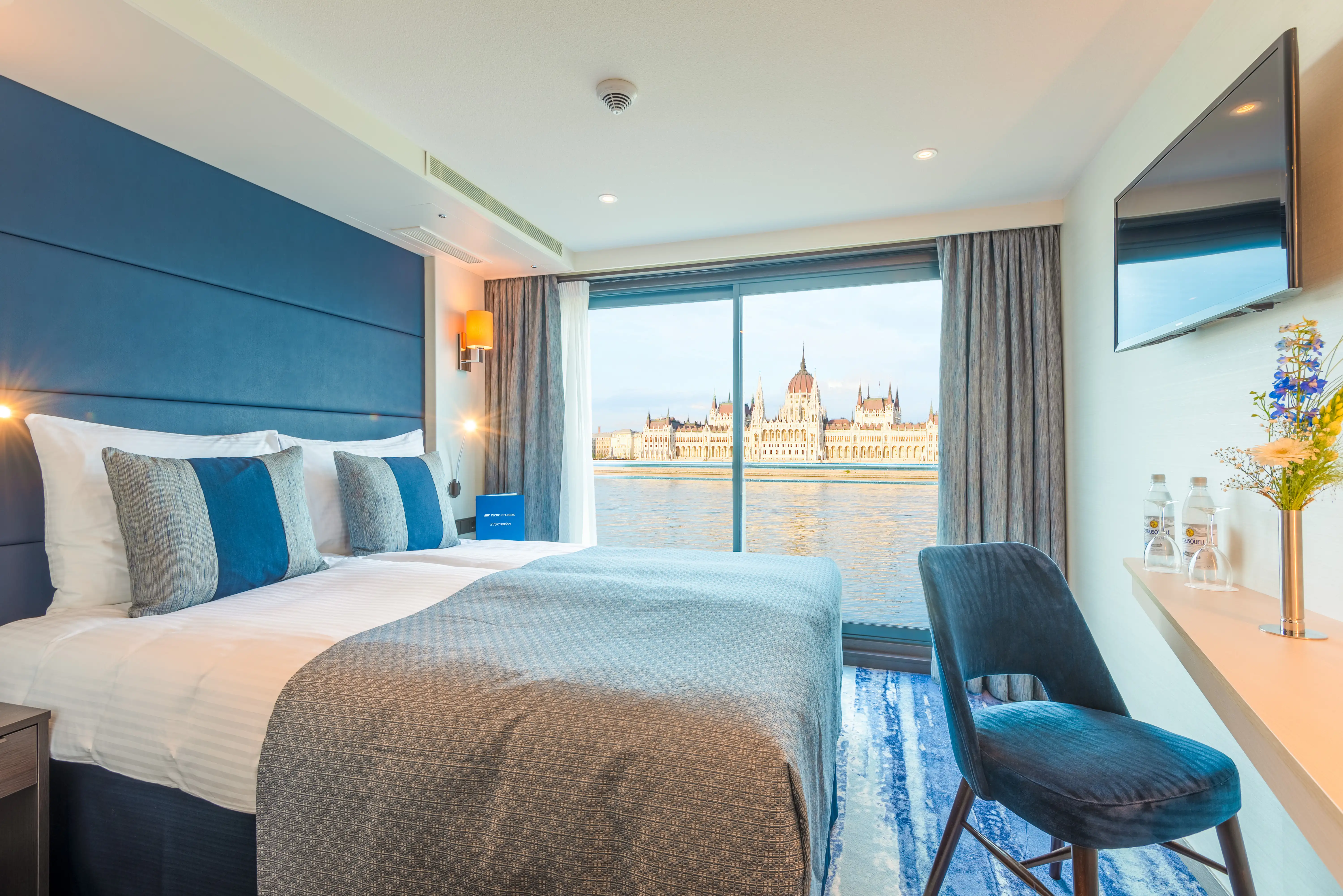 2-Bett Oberdeck vorn mit französischem Balkon