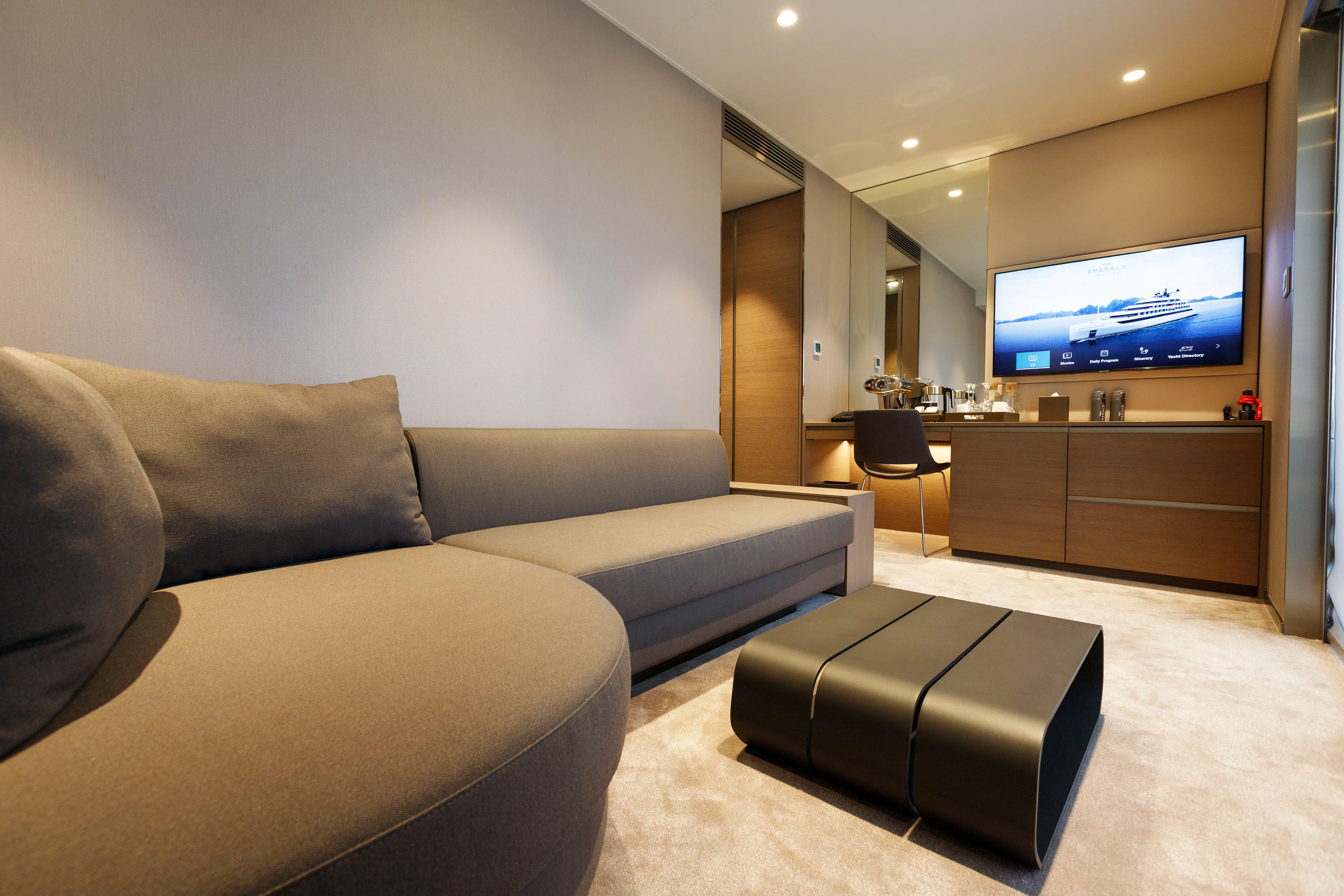 Deluxe Balcony Suite