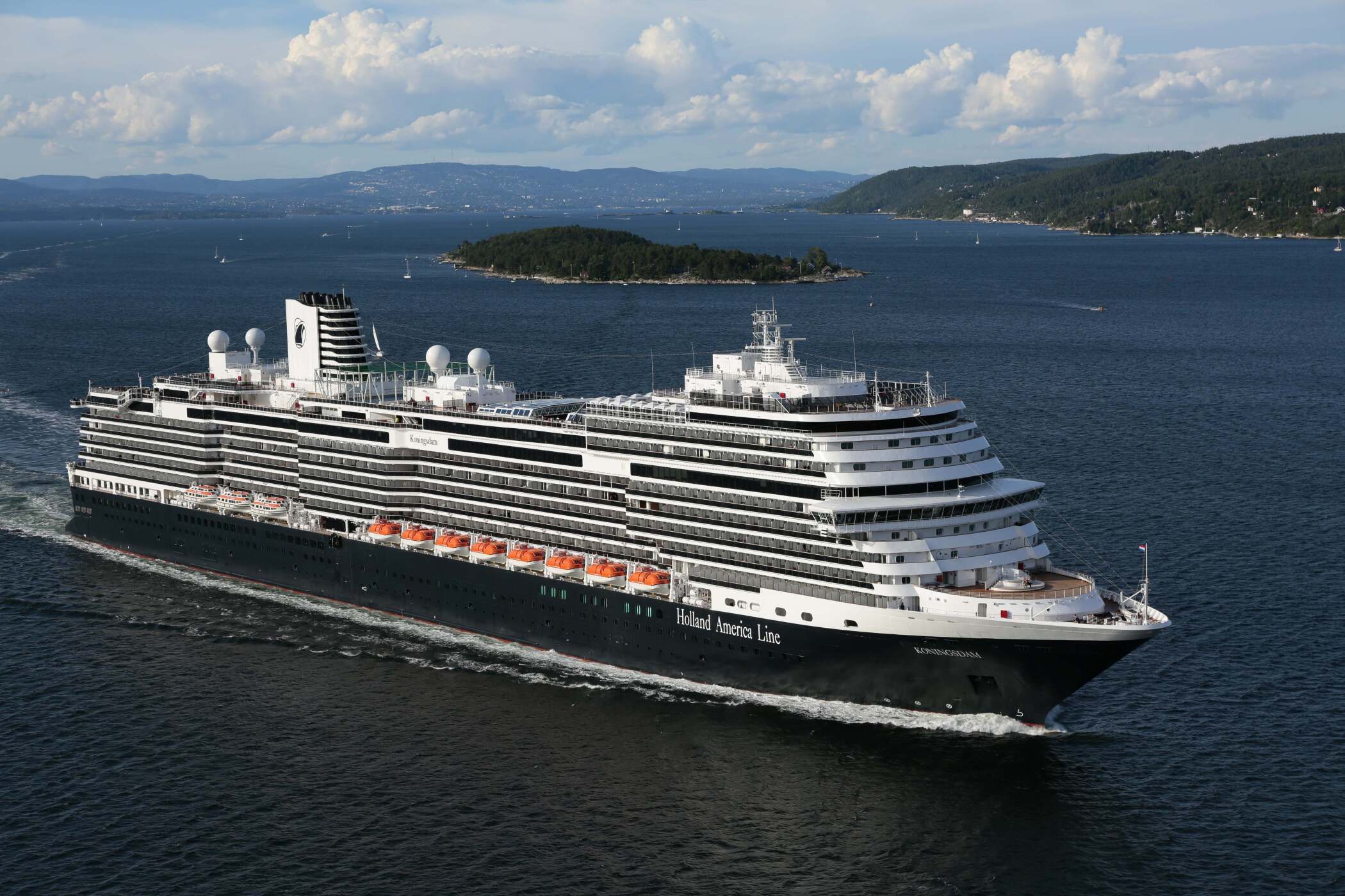 Hawaii, Tahiti & Marquesas Legendary Voyage