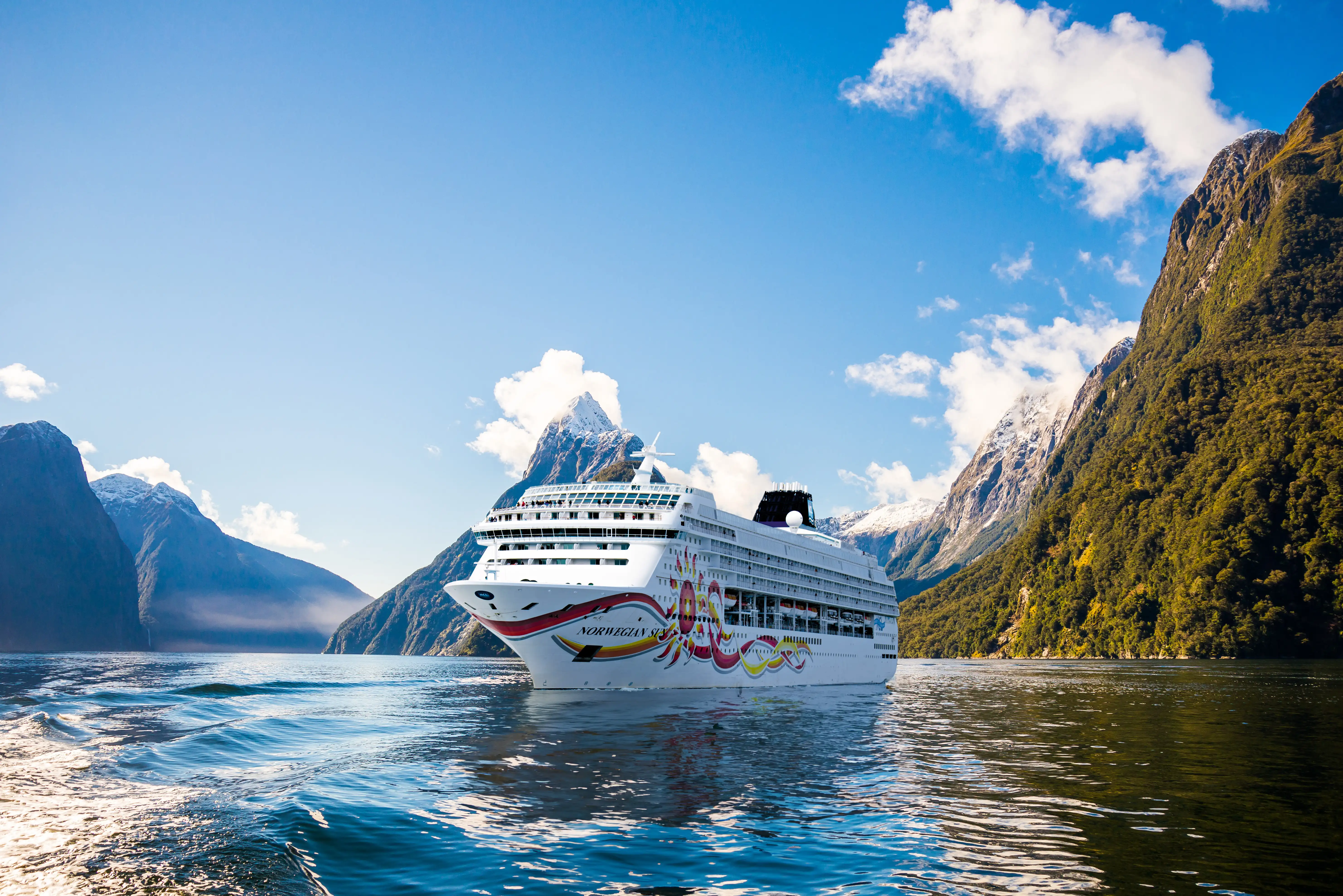 12-Day Transatlantic from London to New York: France & Ireland