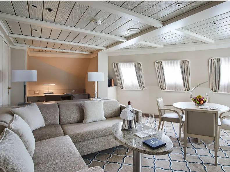 Suite Royale 2