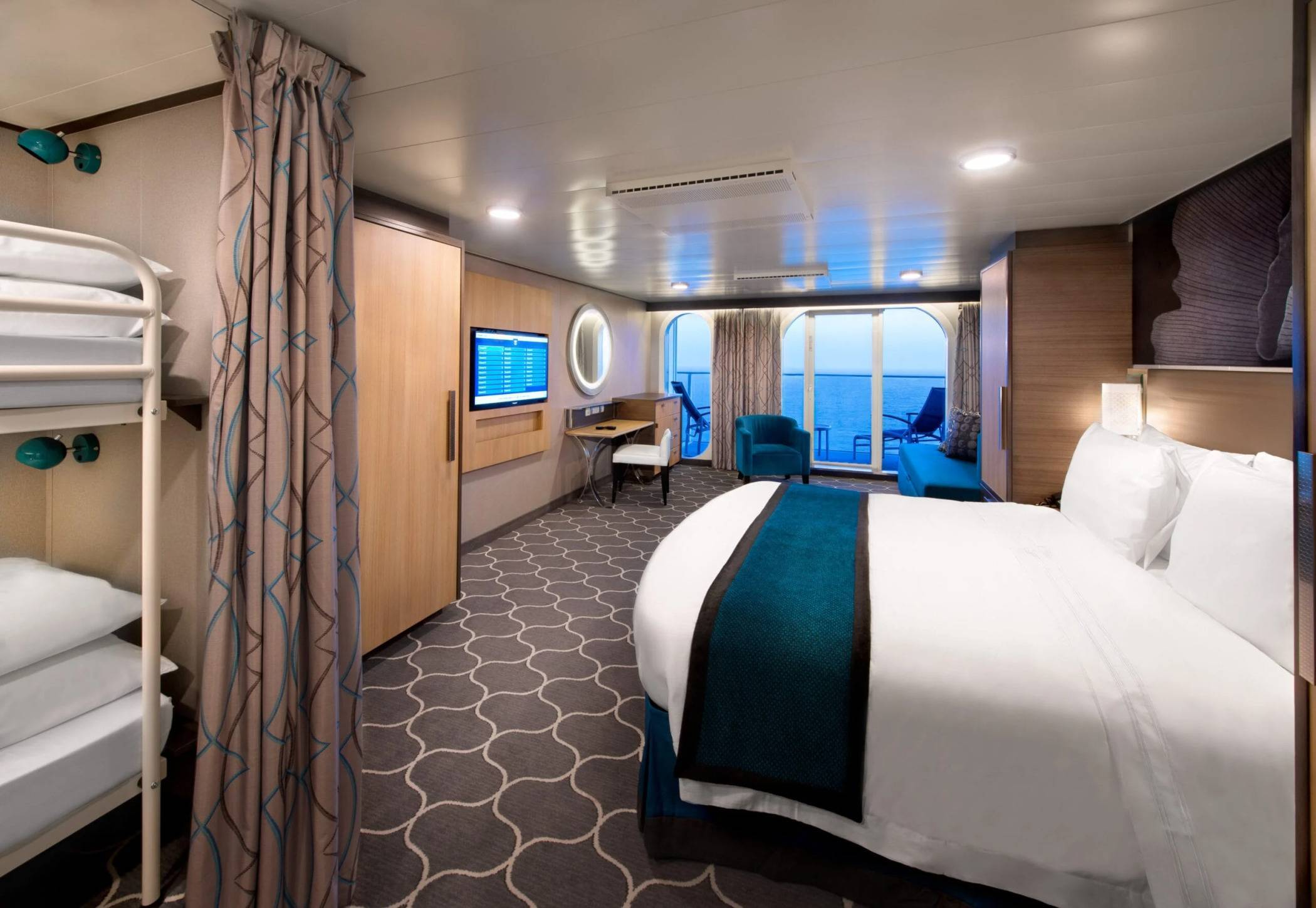 Cabine ultra spacieuse à grand balcon avec vue sur mer