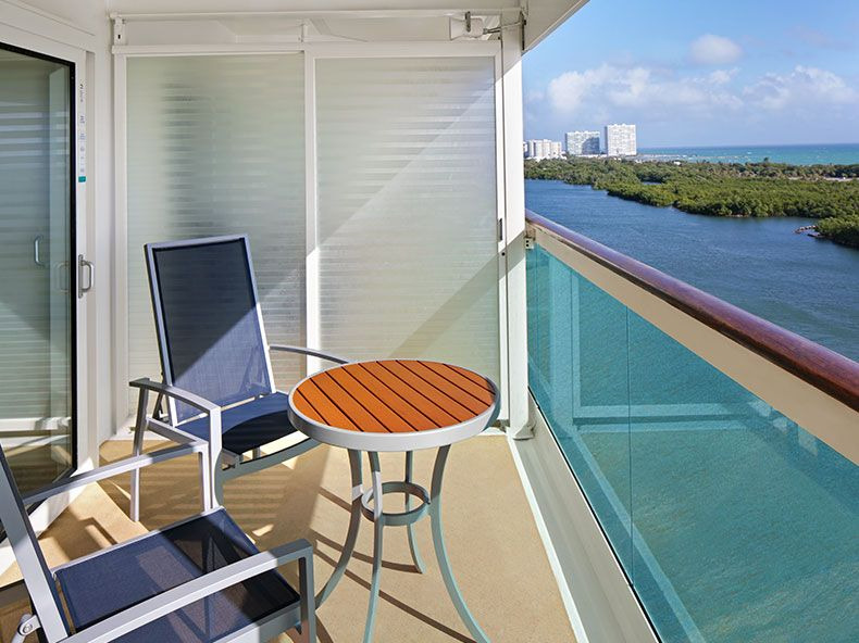 Cabine spacieuse à balcon avec vue sur ocan