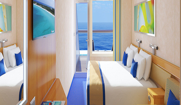 Cabine avec grand balcon orienté vers la poupe