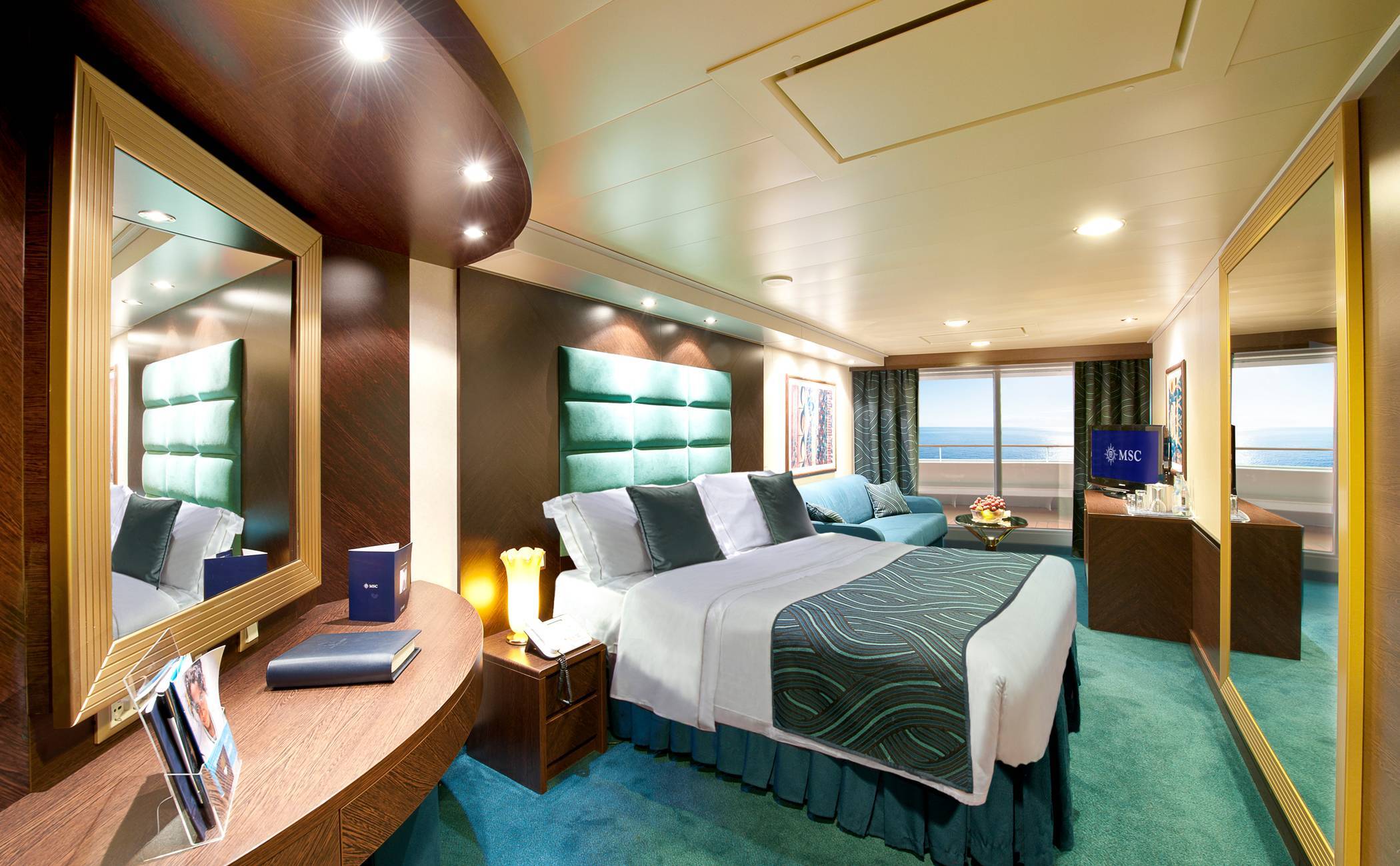 JUNIOR SUITE AUREA MIT VERSIEGELTEM FENSTER