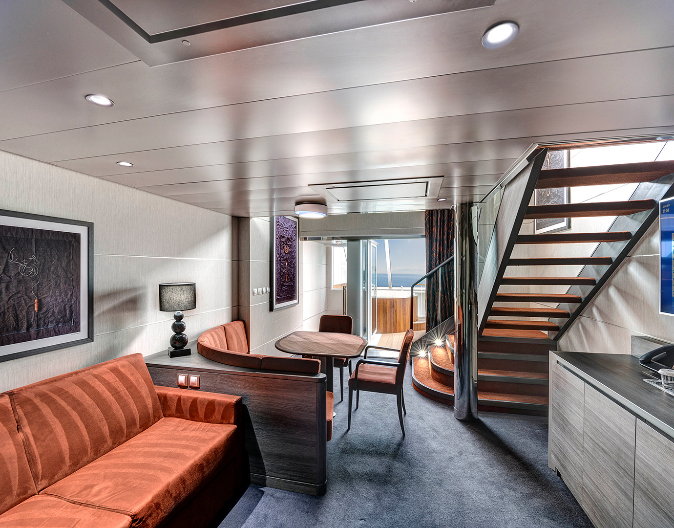 MSC YACHT CLUB MAISONETTE SUITE MIT WHIRLPOOL   